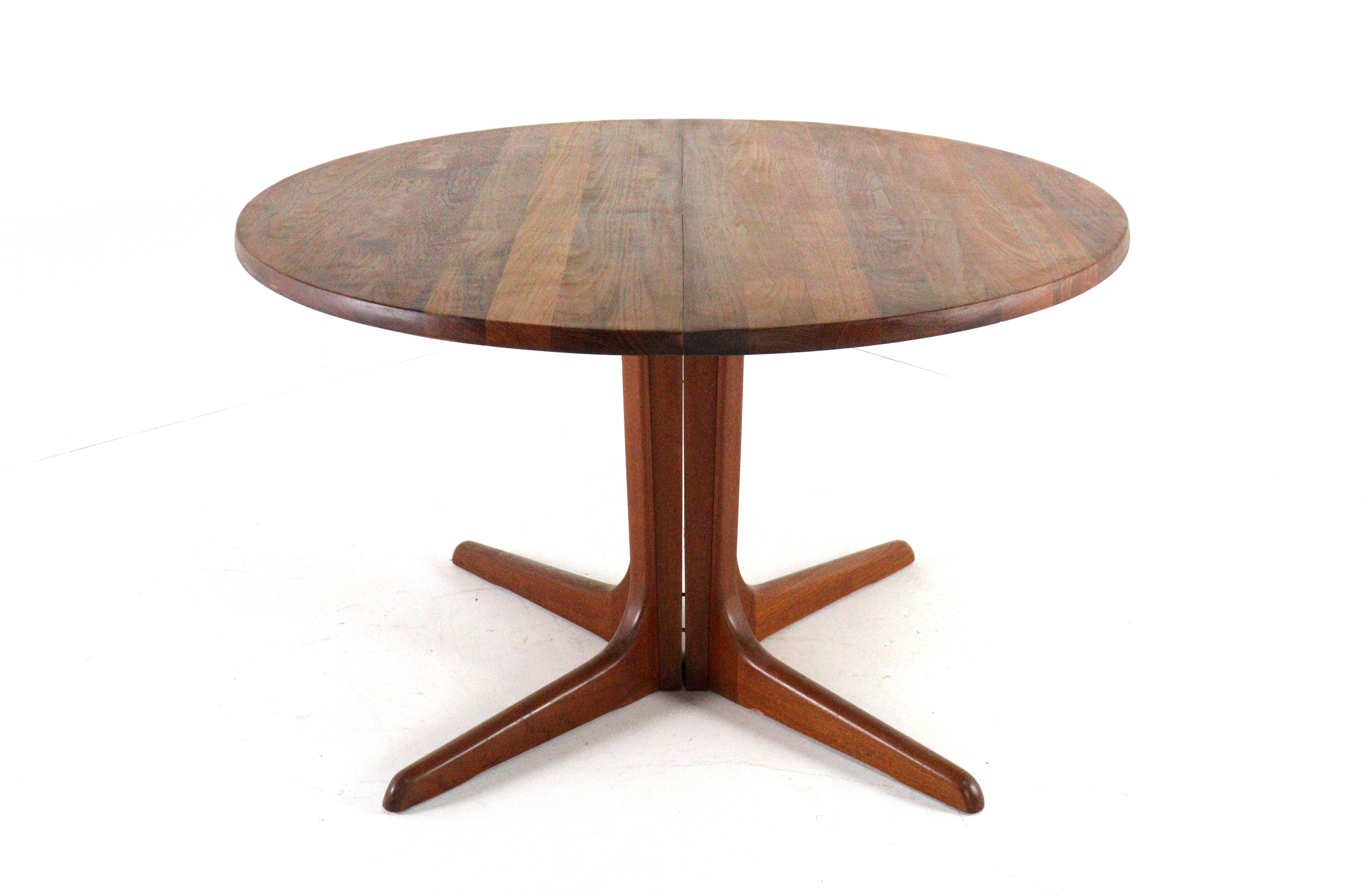 Round extendable teak dining table vintage - danish design