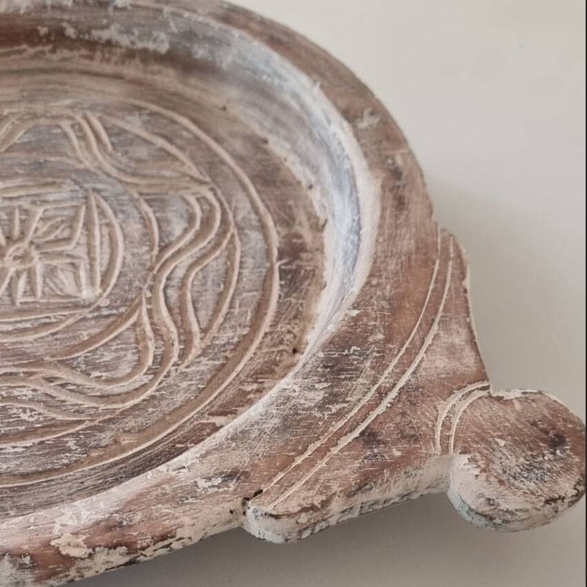 Old wooden Indian parat / tray.