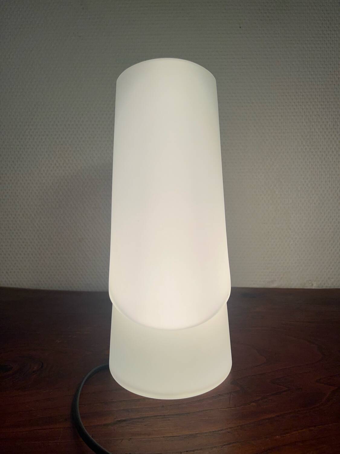 White opaline Flora Habitat lamp