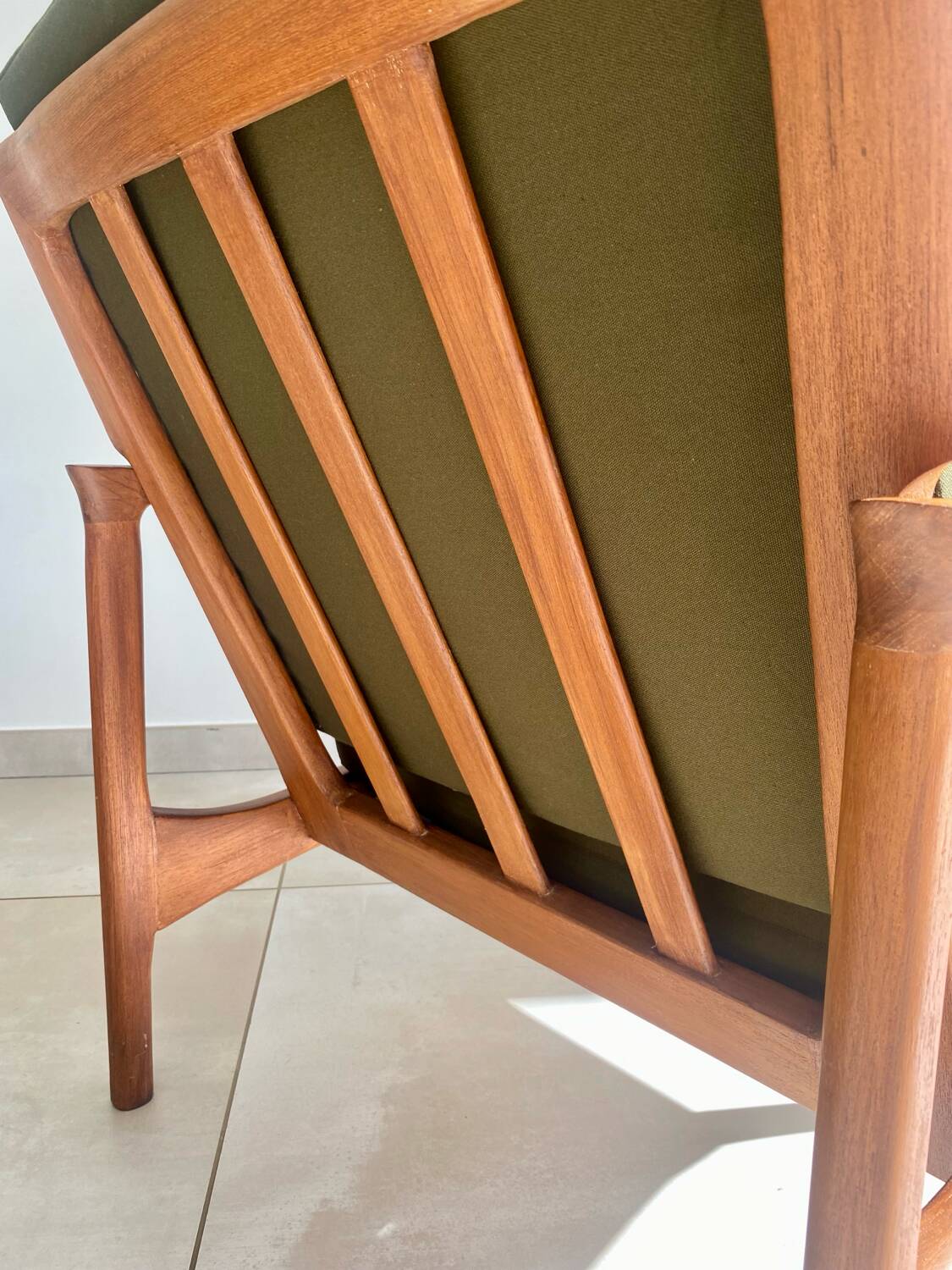 Danish Scandinavian armchair in teak