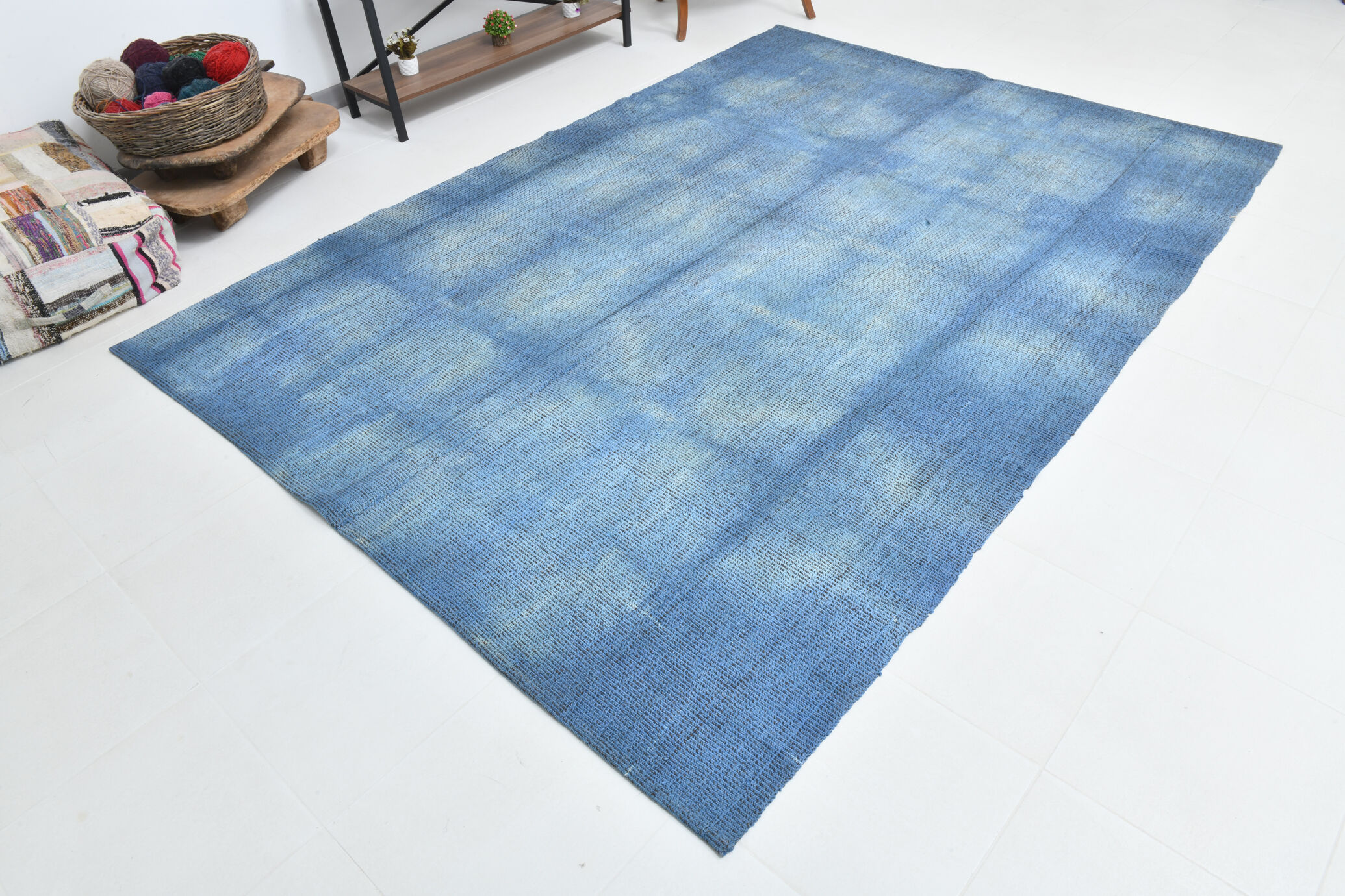 Blue vintage rug 209x294cm