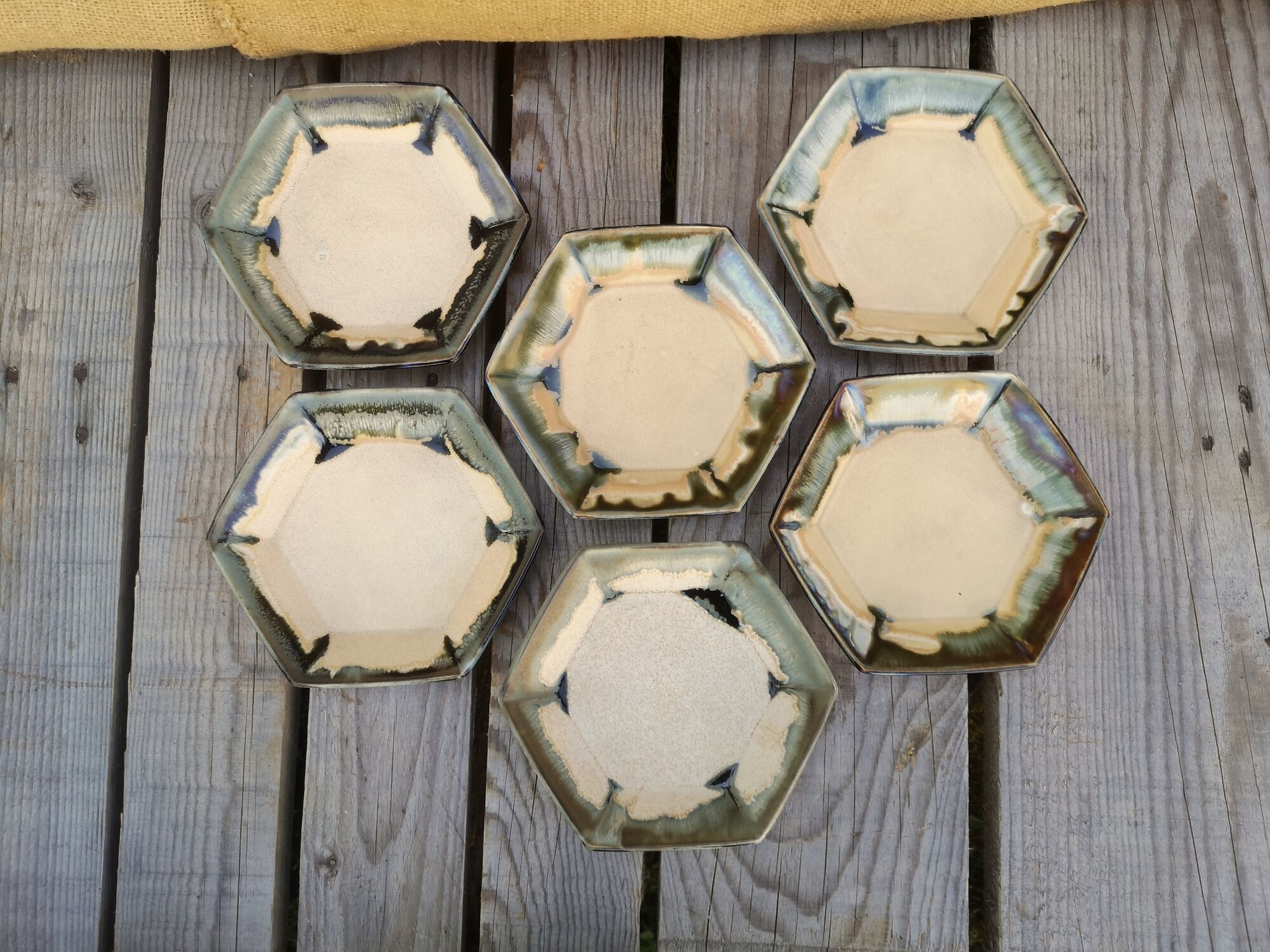 Set of 6 coffee cups with morvan sandstone saucers