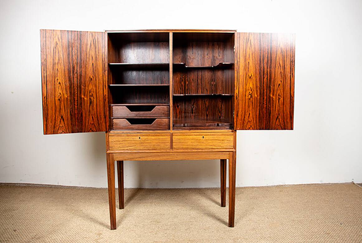 High cabinet, Bar, Danish in rosewood model 6201 by Hans Olsen 1960.