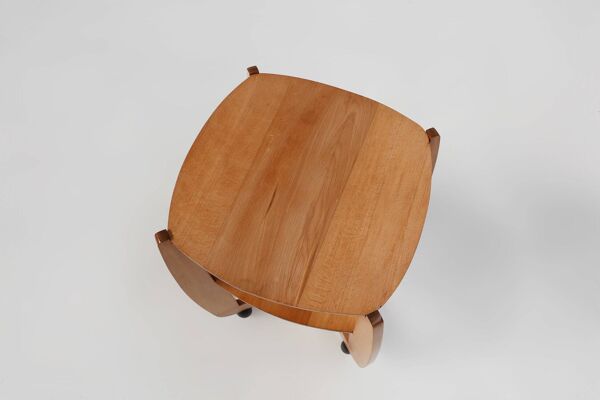 Table d'appoint en bois de hêtre école d'Amsterdam, Pays-Bas, années 1920