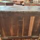 Commode époque restauration en placage d'acajou flammé