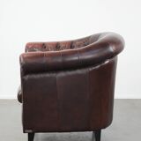 Classic English-style Chesterfield club armchair in cowhide leather