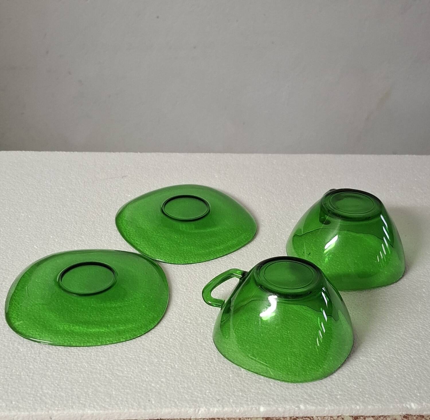 2 large green cups - Vereco.