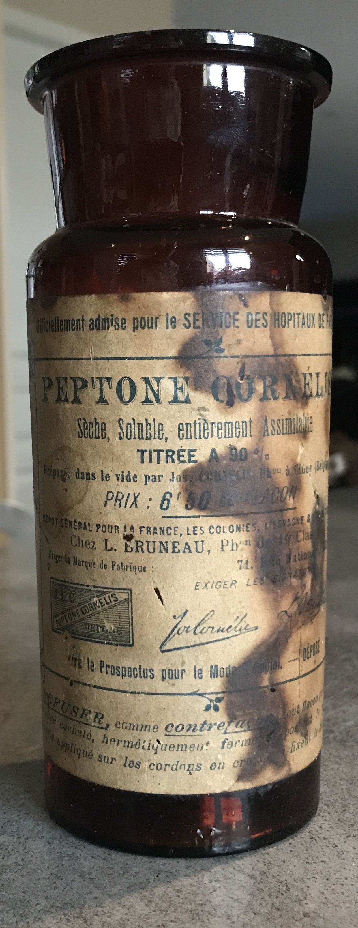 Jar old pot of pharmacy of hospitals in brown glass "peptone cornelis"