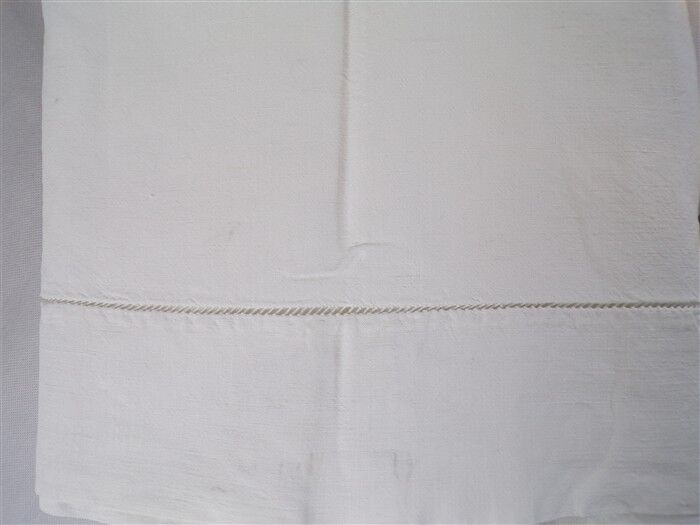Old embroidered flat sheet - 1-