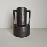 Vase moderniste en céramique noire / fabrication artisanale / vintage