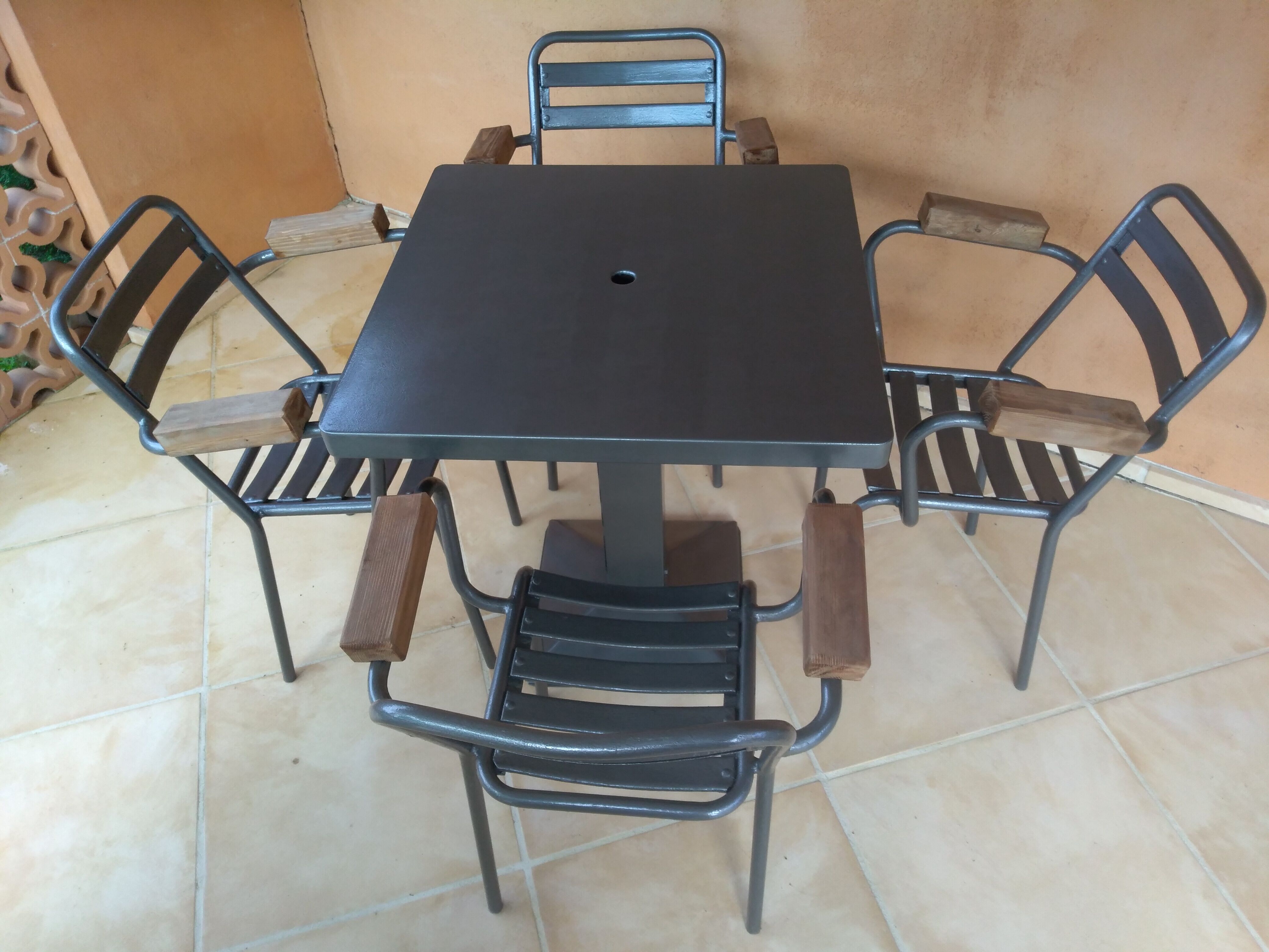 Set table and 4 armchairs bistro garden Tolix Xavier Pauchard 1950s