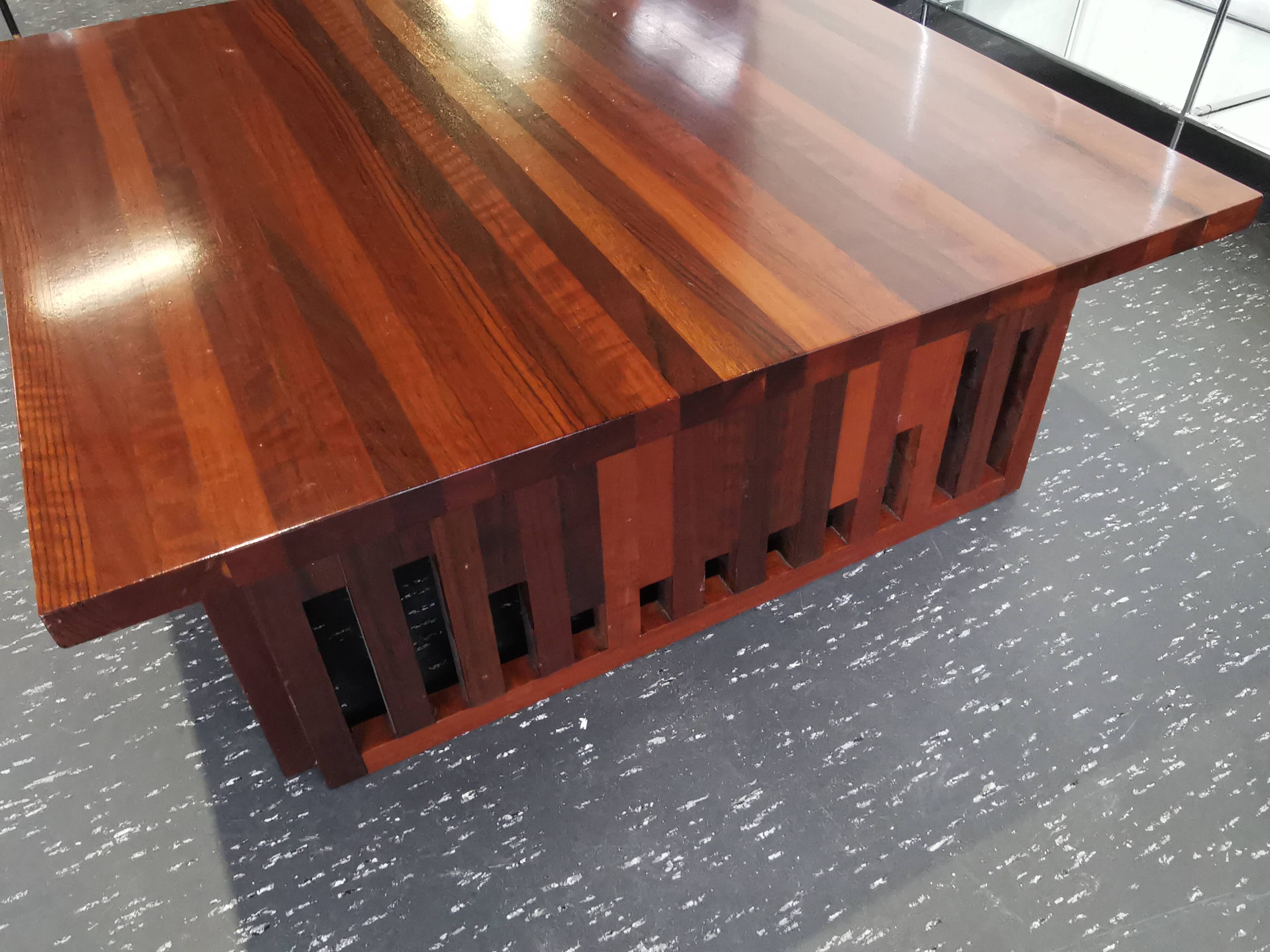 Table basse XL design vintage en bois exotique