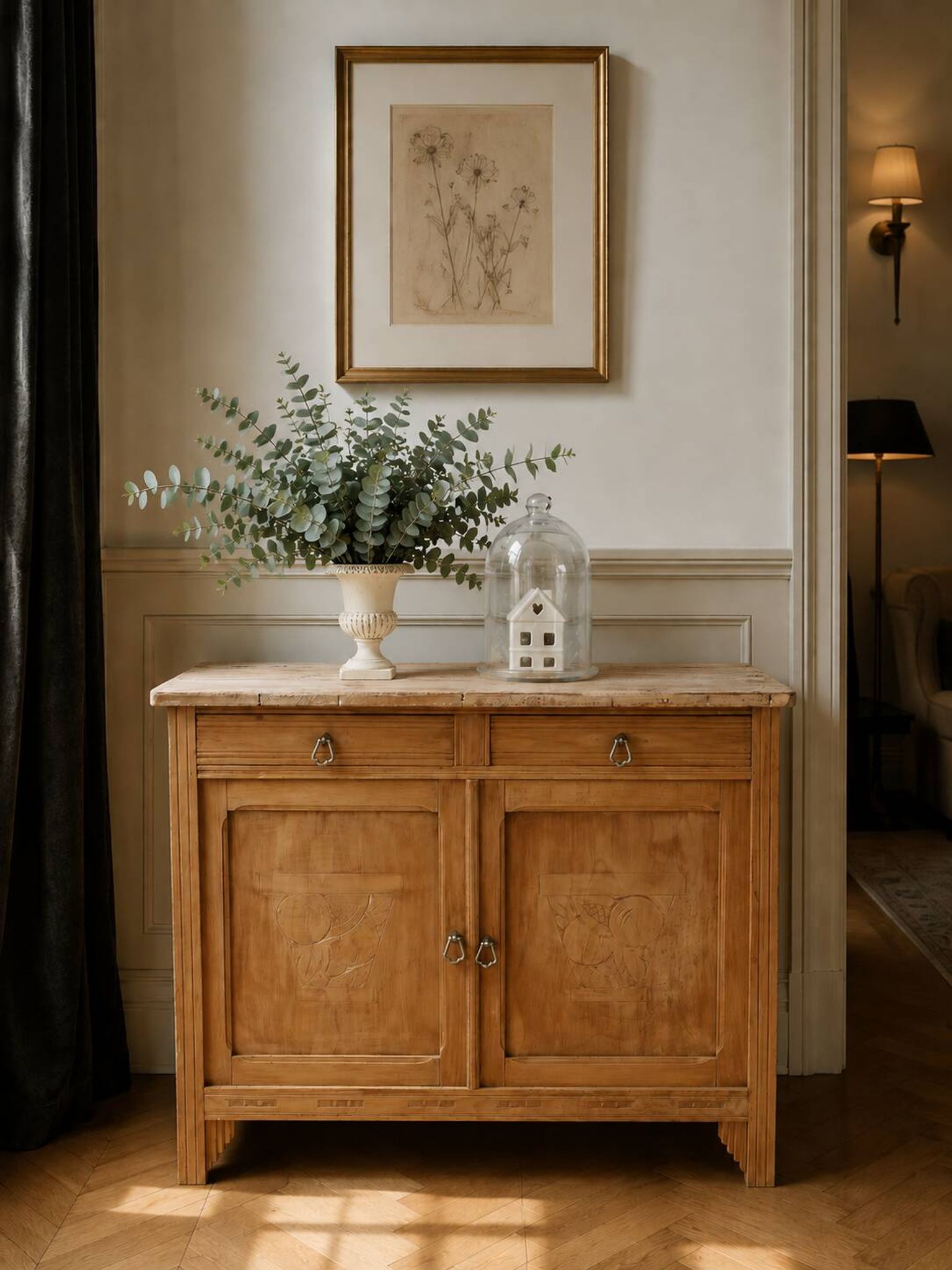 Art Deco buffet in natural wood, authentic charm.