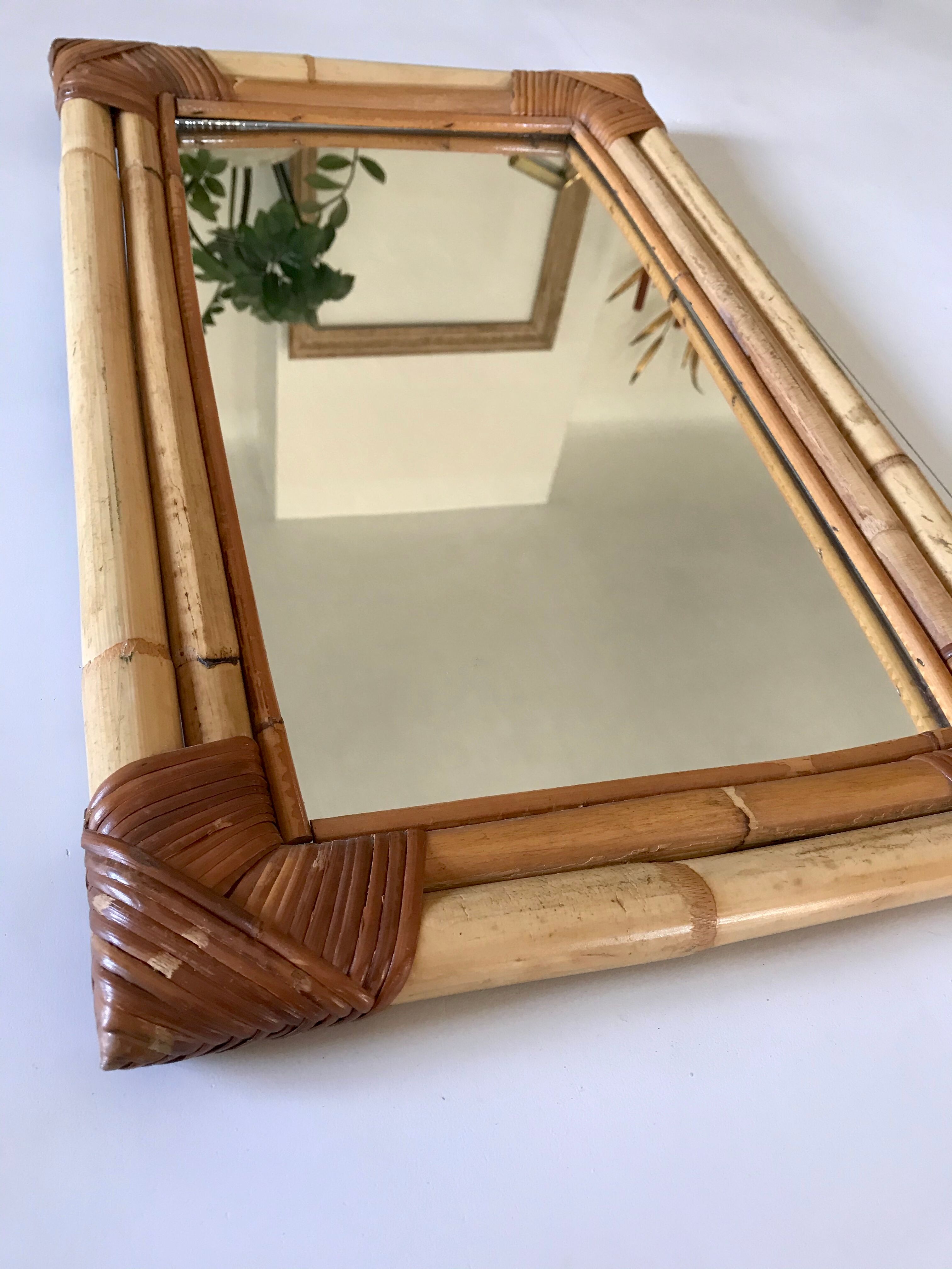 Mirror in rattan and bamboo 56X34