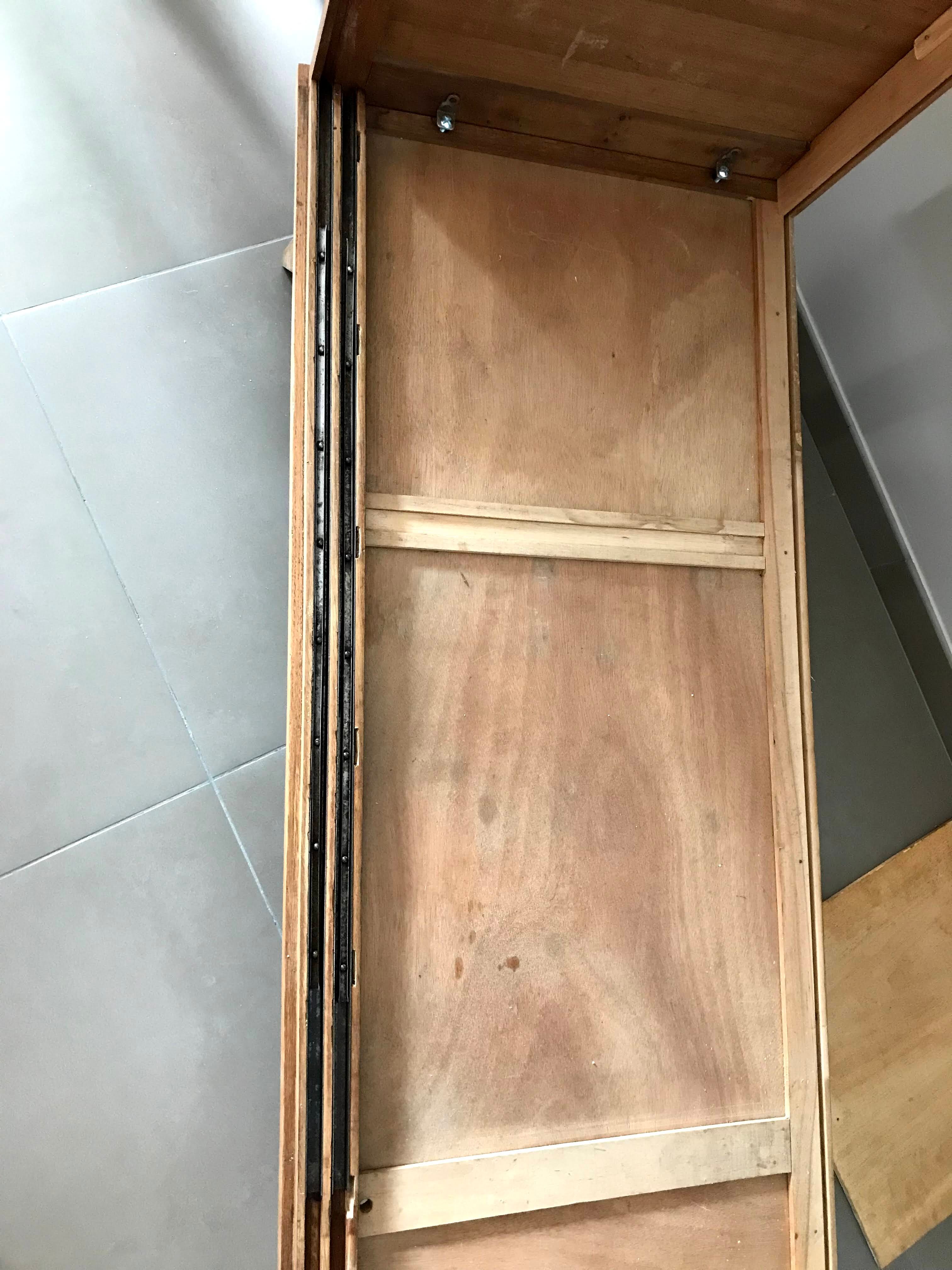 Wardrobe sewing door