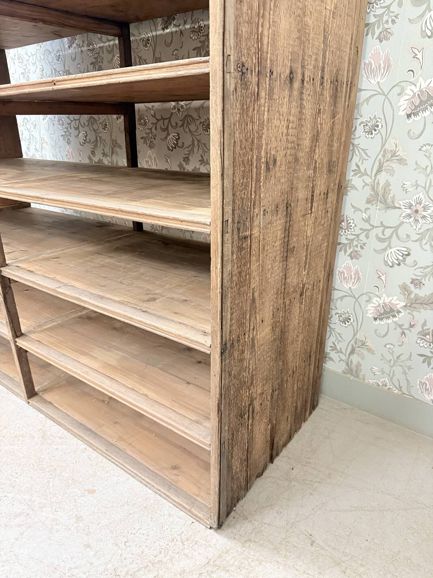 Large workshop cabinet with drawers (renovated)