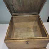 Coffre en bois