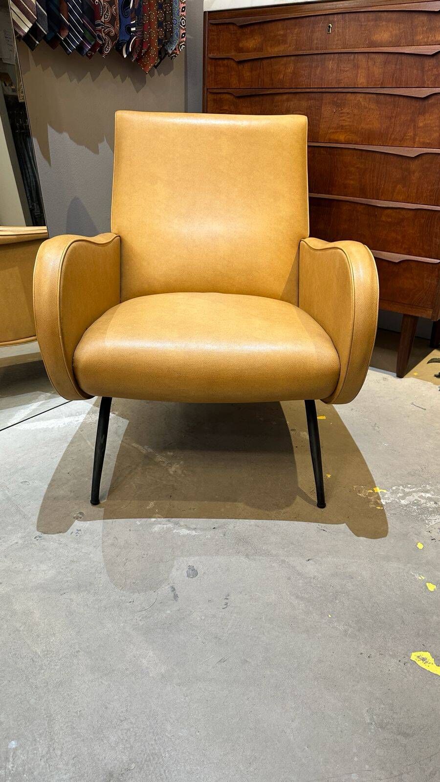 Vintage Italian armchair 1950