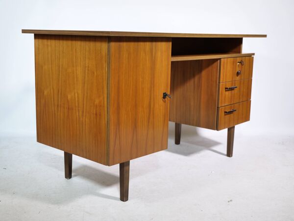 Bureau en teck de style Mid-Century, fabriqué en Allemagne dans les années 1960.