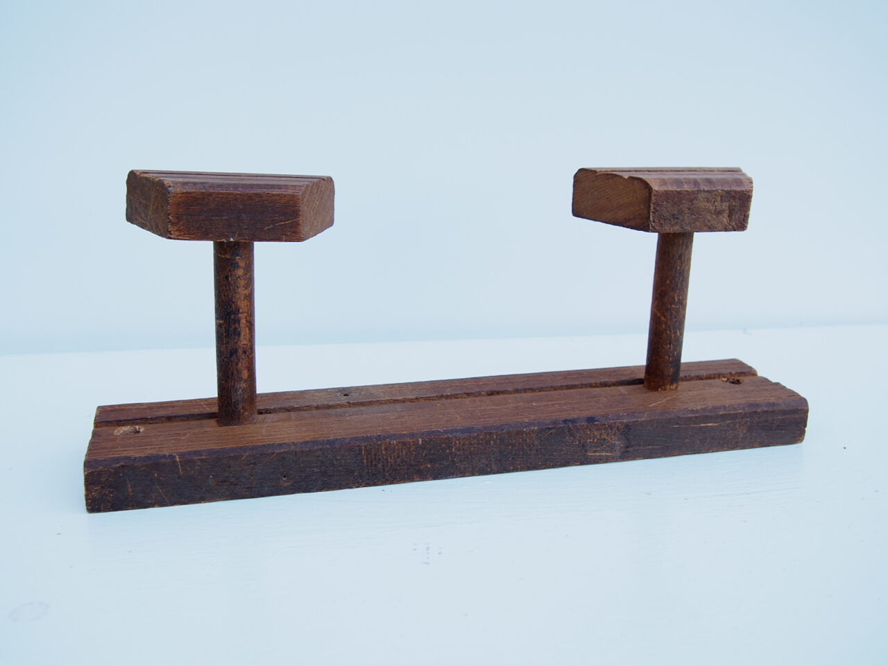 Door coat wooden with 2 balls