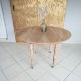 Round walnut shutter table