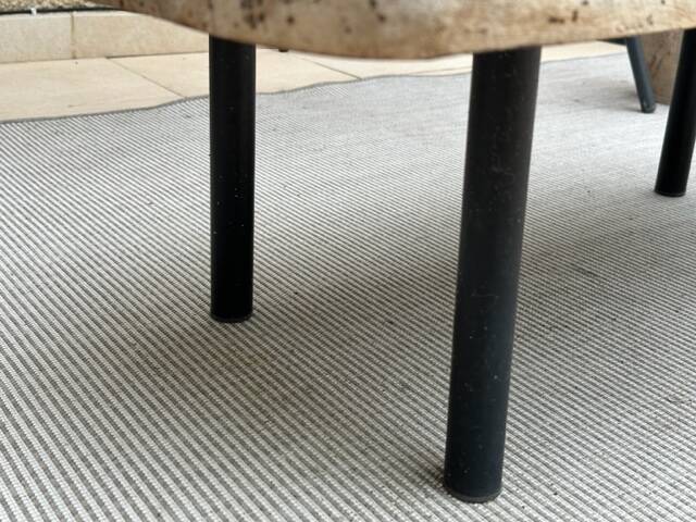 Outdoor/indoor coffee table