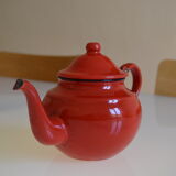 Vintage tea in red and black enamelled sheet