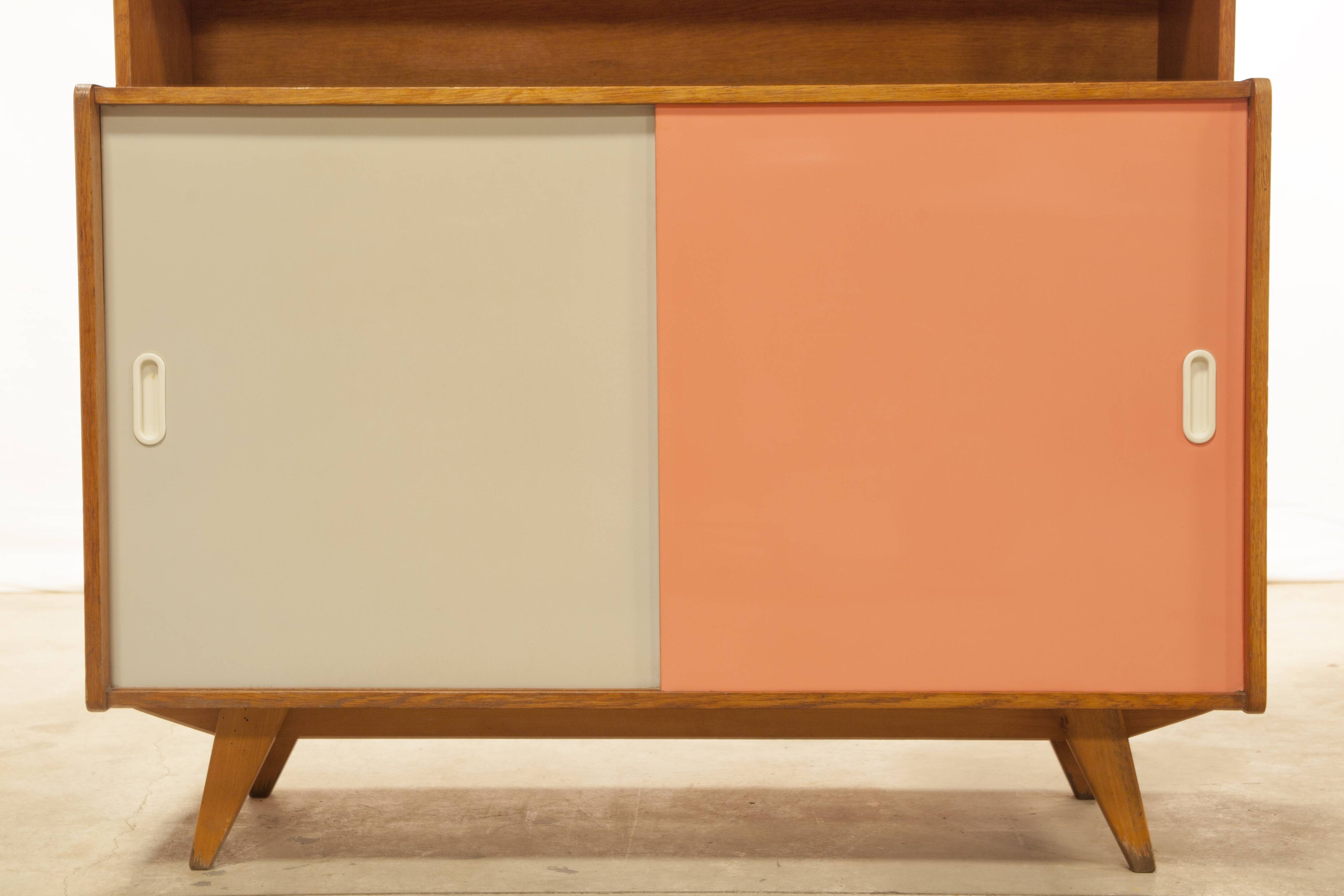 Library u 452 jiri jiroutek 1960 interior praha