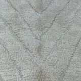 Handcrafted Moroccan rug decorated 250cm x 150cm