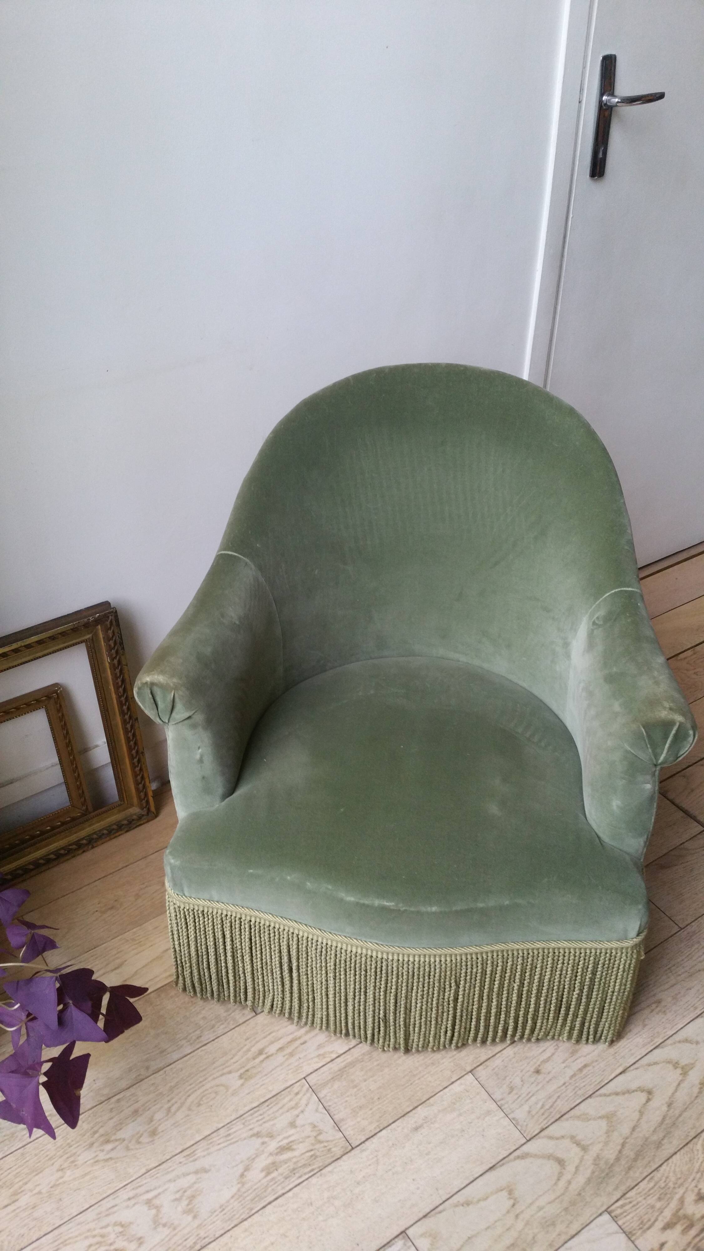 Toad armchair