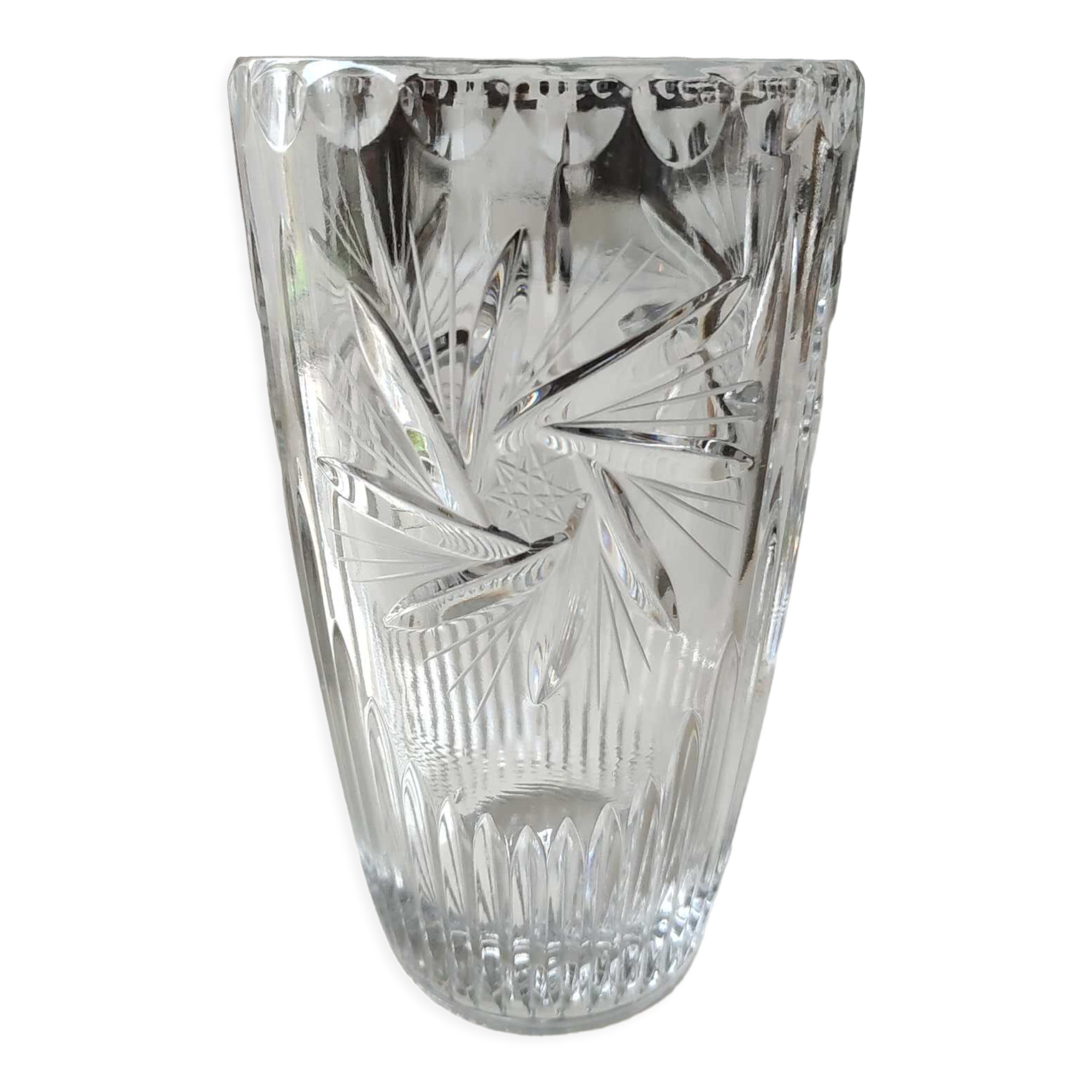 Vase vintage au Design stylé, en cristal de Bohème finement taillé -Motifs étoilés, pointes diamant