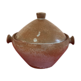 Soup tureen in sandstone