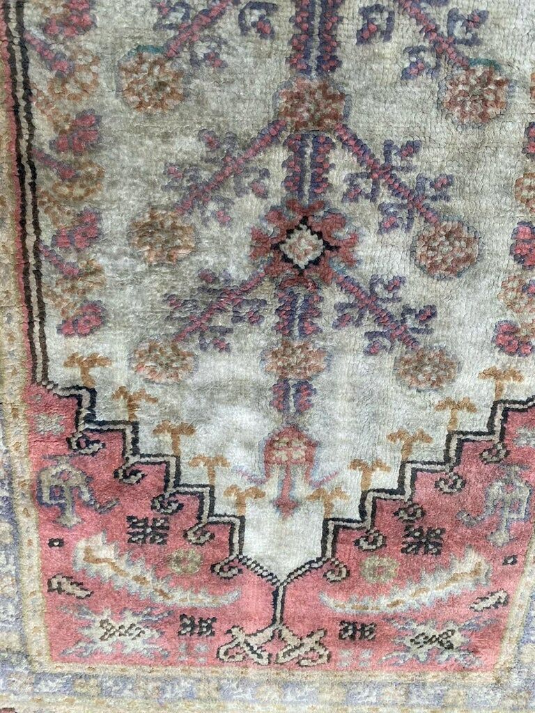 Vintage Turkish Kayseri carpet in silk and cotton 106x61 cm