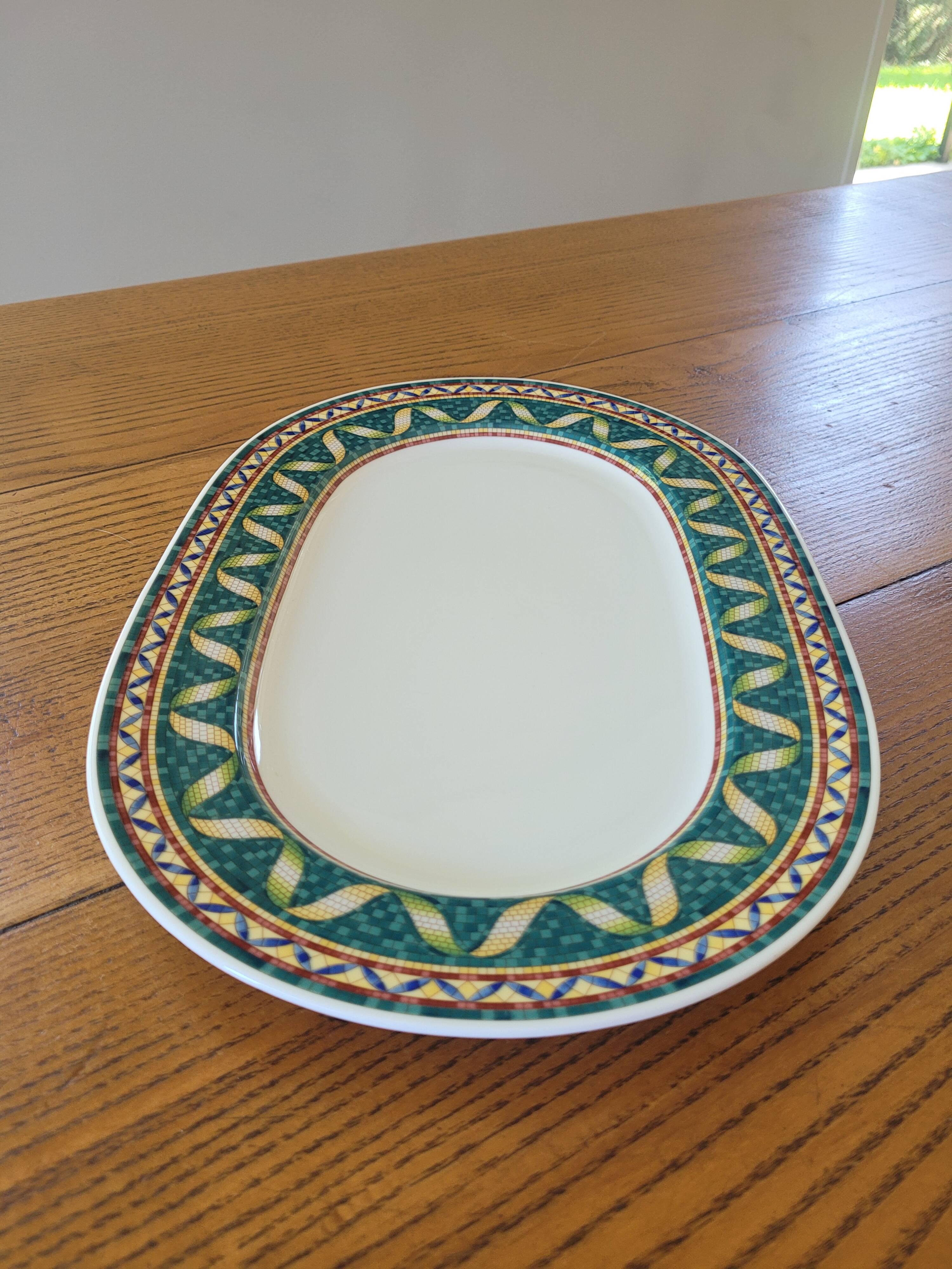 Petit plat de service en porcelaine "Pergamon" Villeroy et Boch
