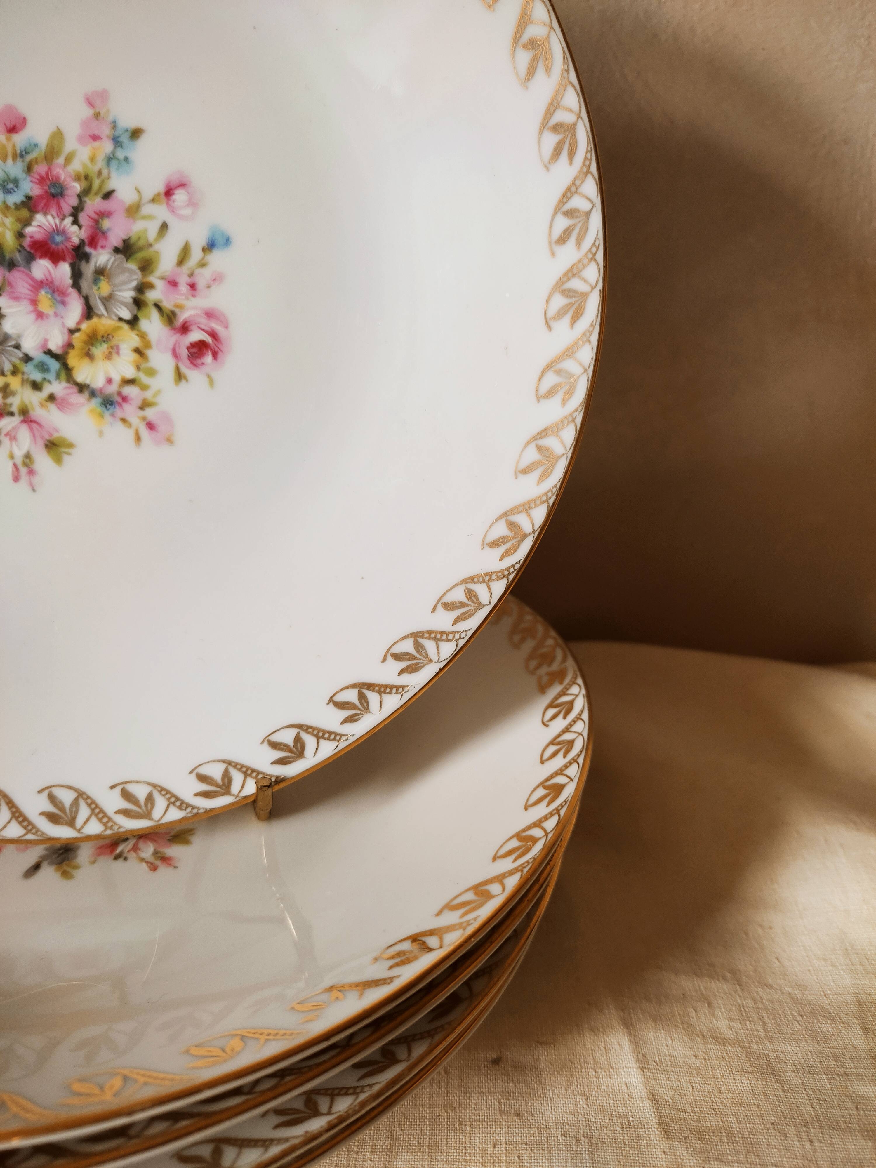 5 porcelain dessert plates