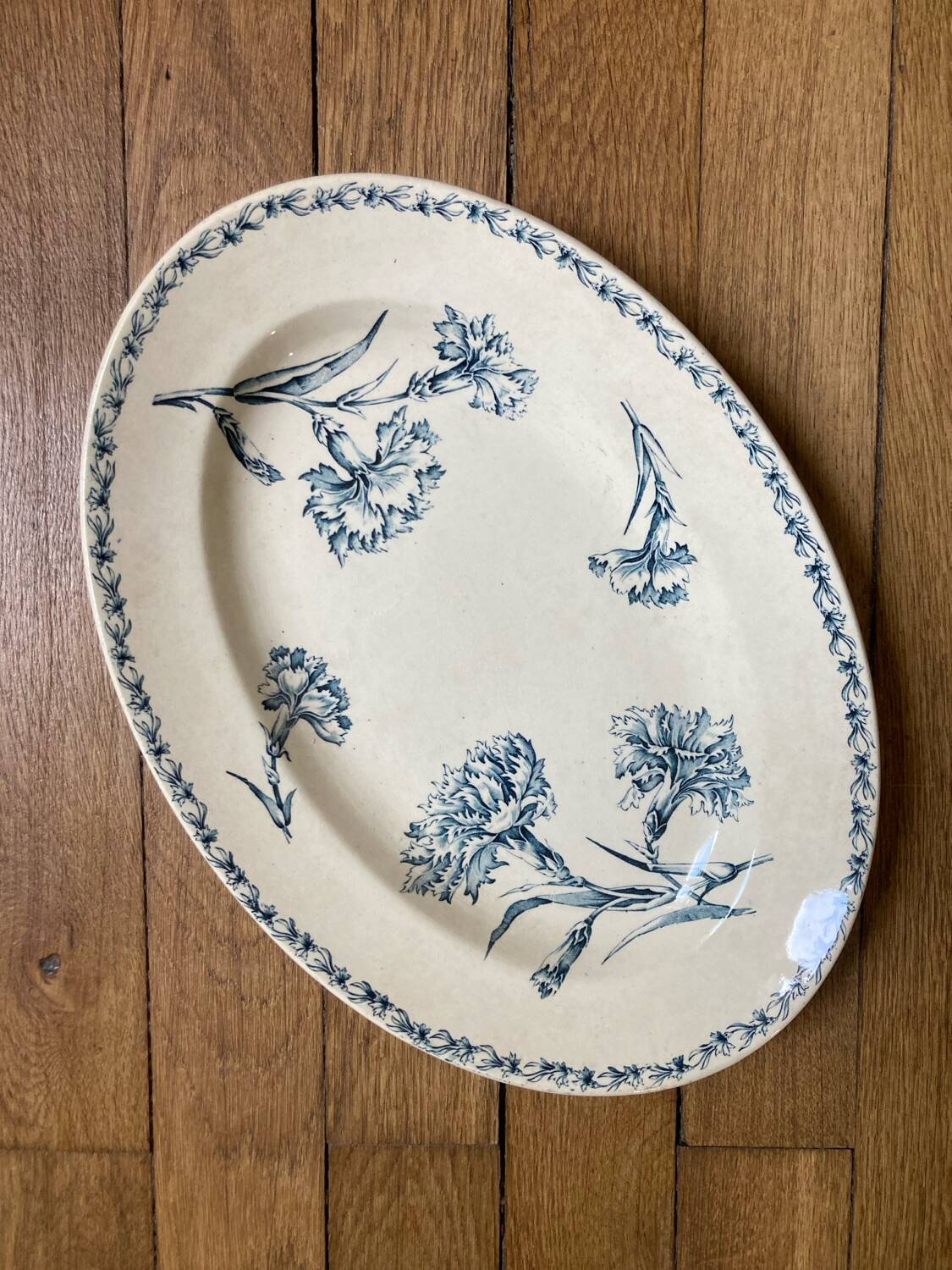 Luneville “Œillet” oval serving dish