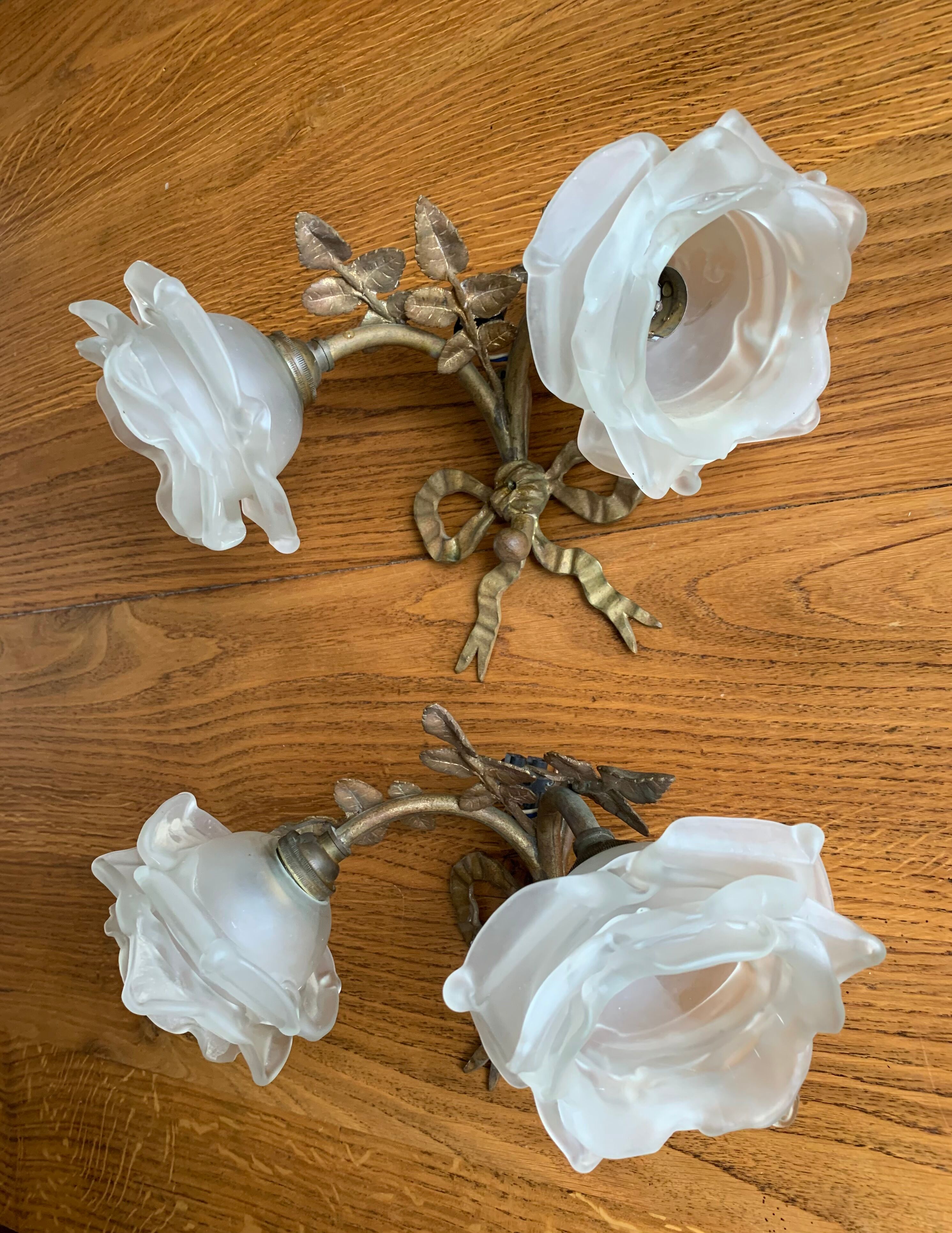 Set of 2 golden knot sconces