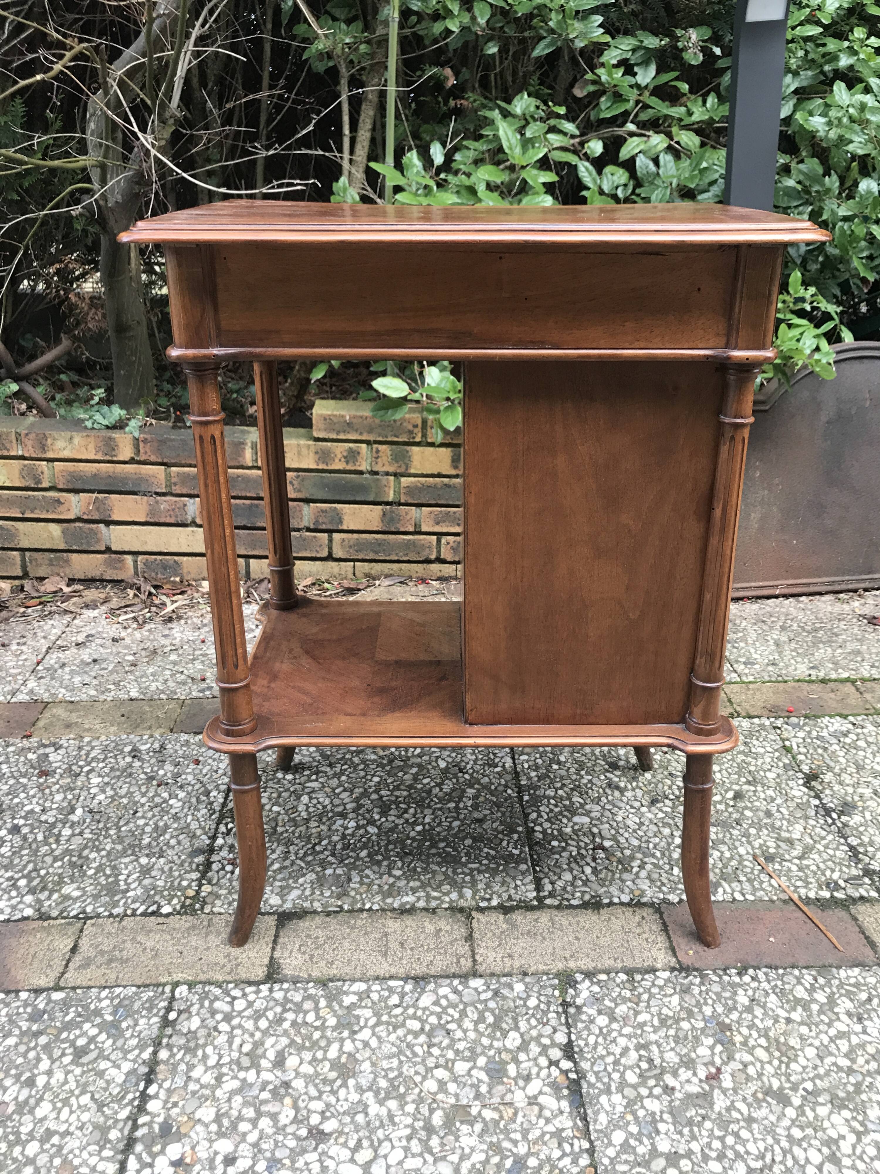 Dressing table walnut