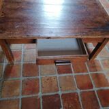 Table basse à tiroir en bois massif