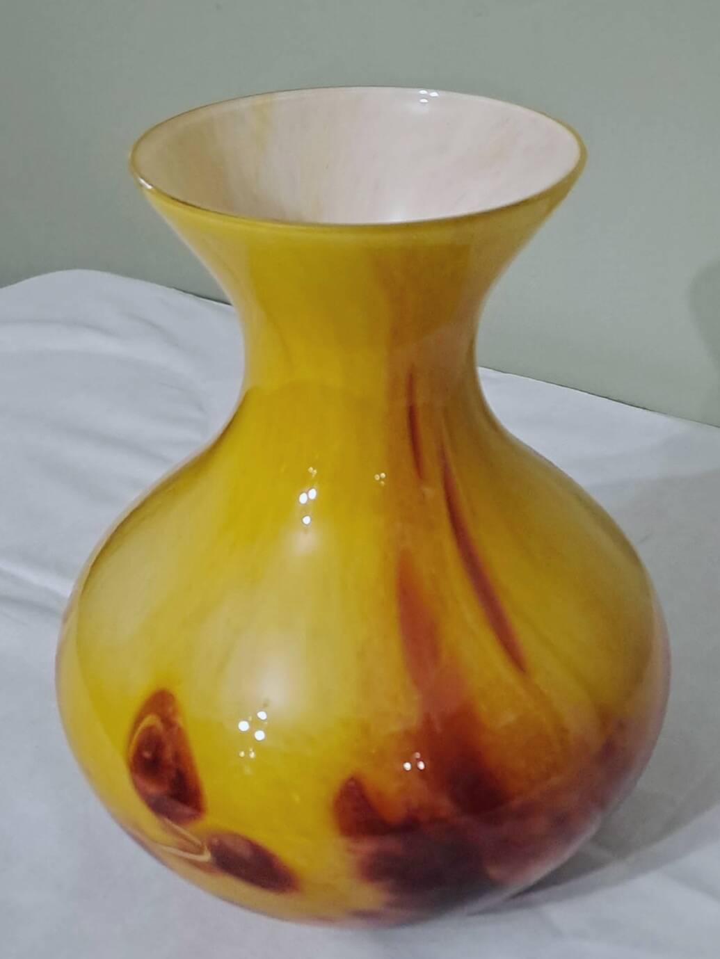 La Rochere blown glass paste vase