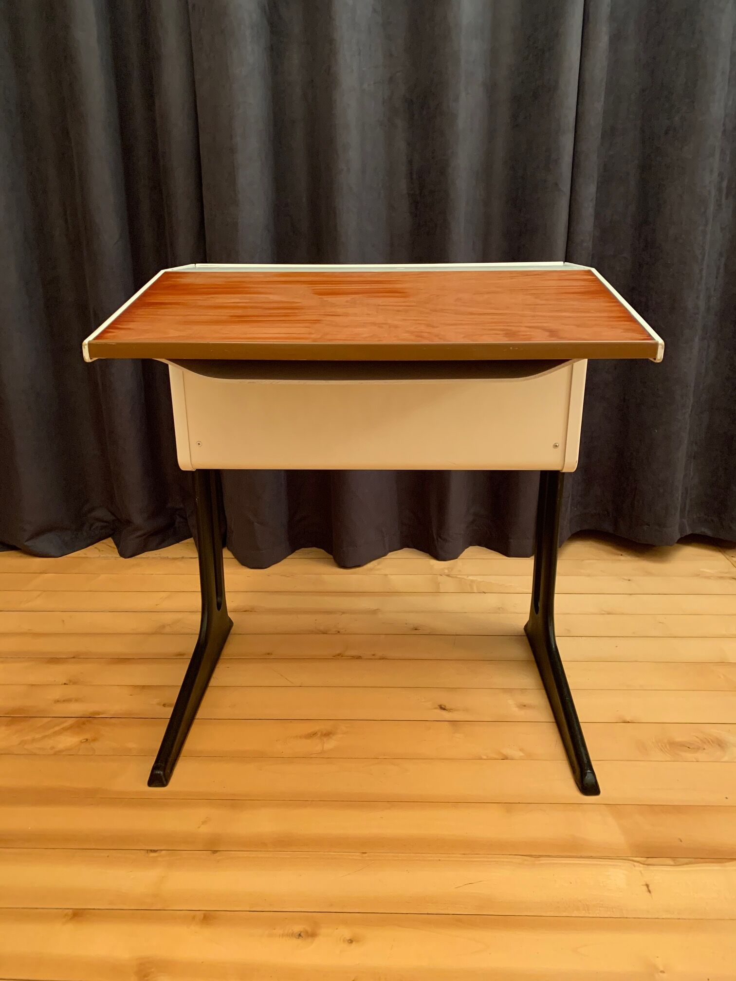 Flötotto desk, designed by Luigi Colani, Germany, 1969