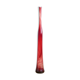 Bouteille rouge en verre de Claude Morin années 70