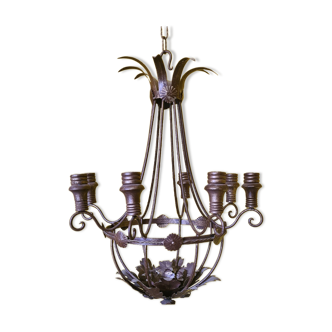 Lustre à bougie en métal classique. 20ème siècle