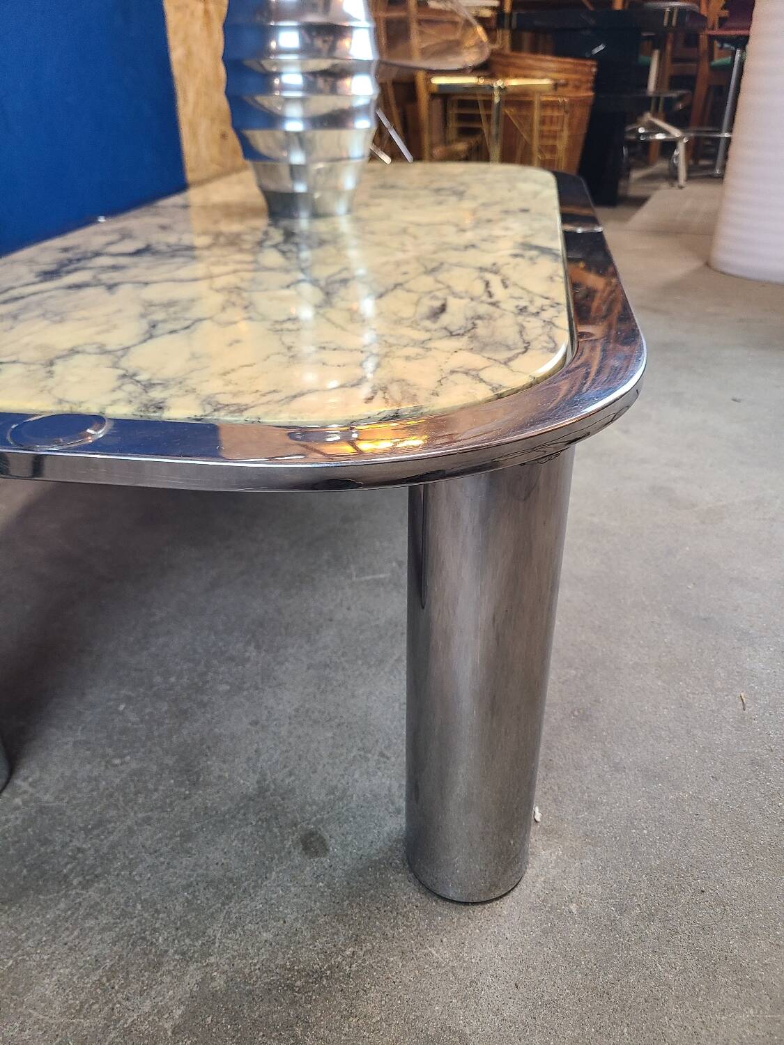 Italian design coffee table from the 70s, marble and chrome