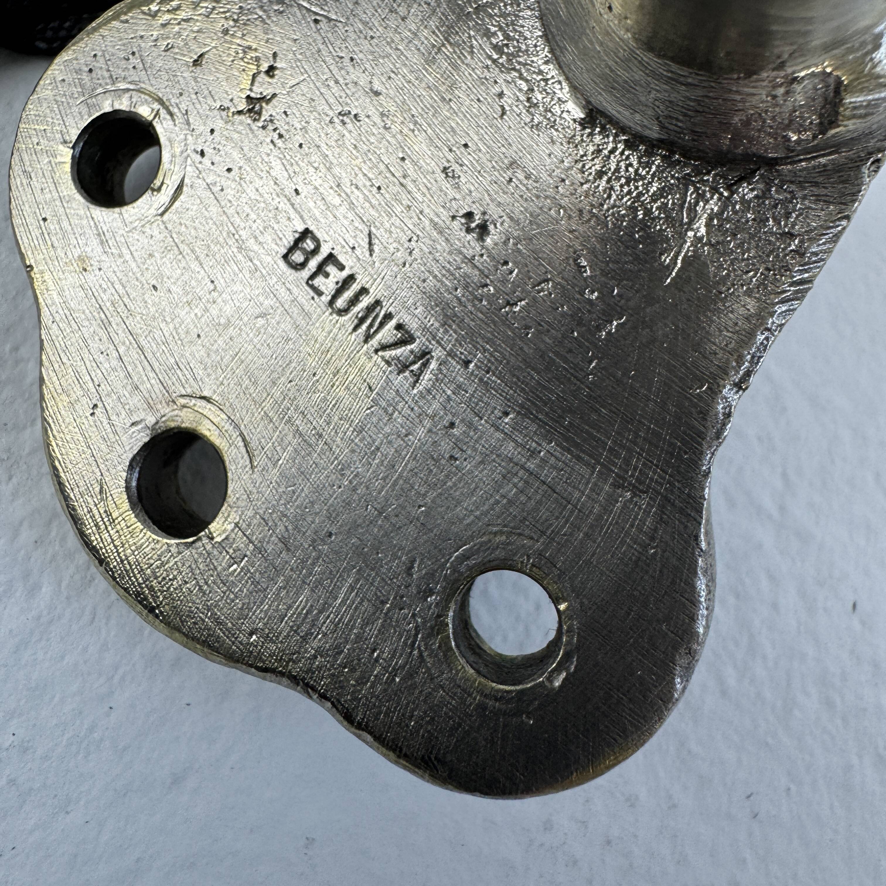 PAIR OF ANTIQUE WORKSHOP WALL LIGHTS "BEUNZA"
