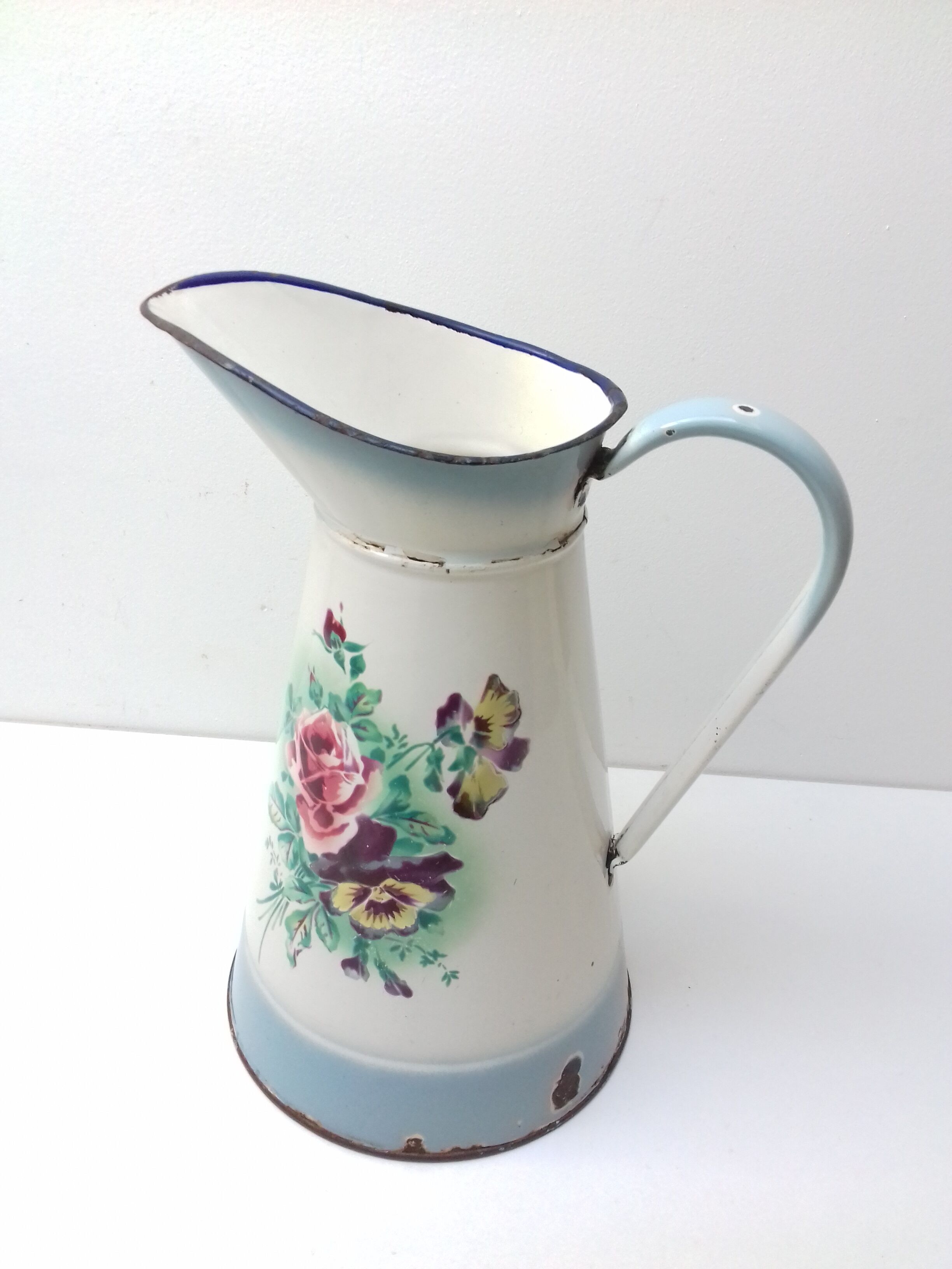 Flower enamelled broc