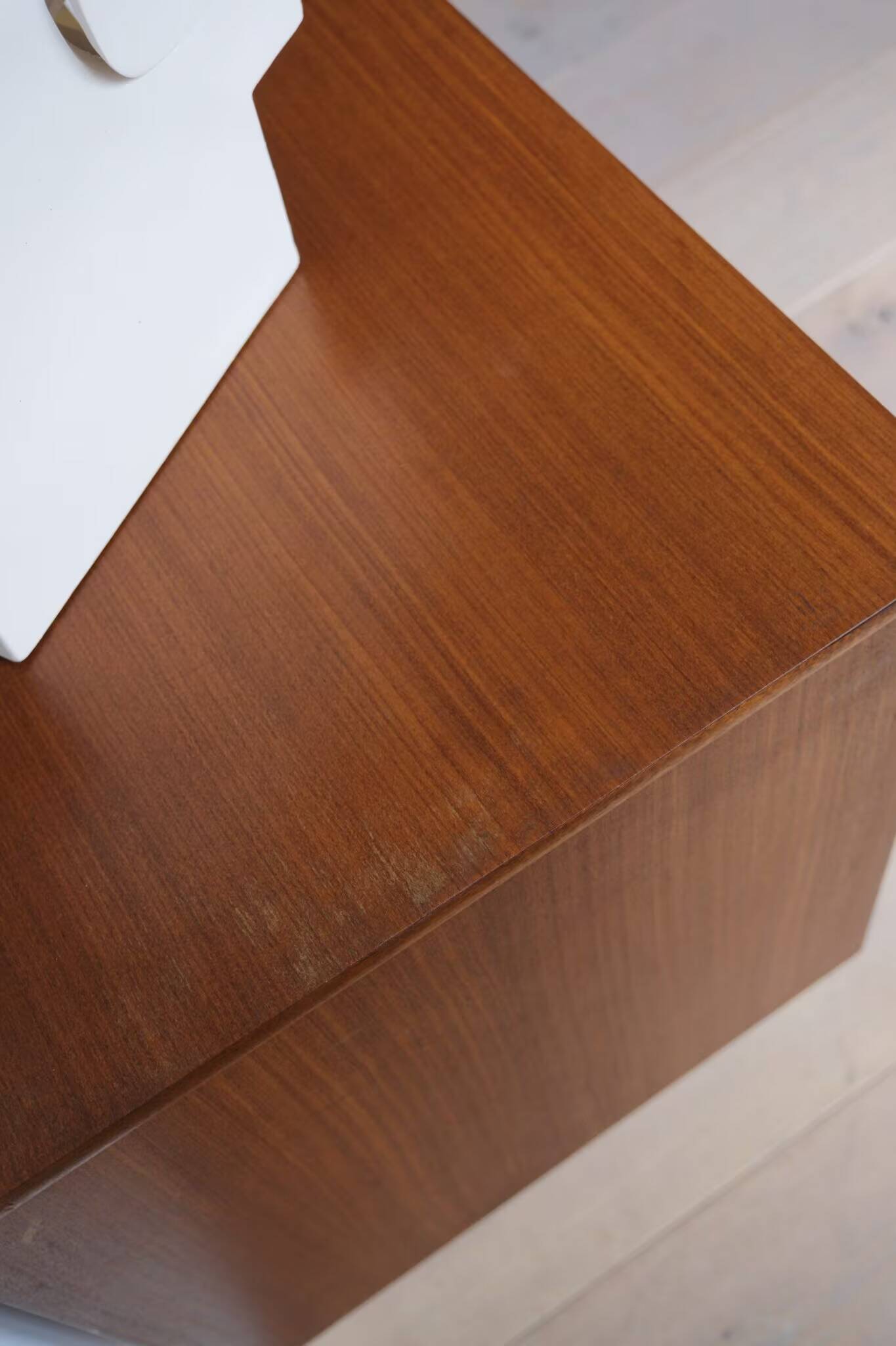 VINTAGE TEAK SIDEBOARD