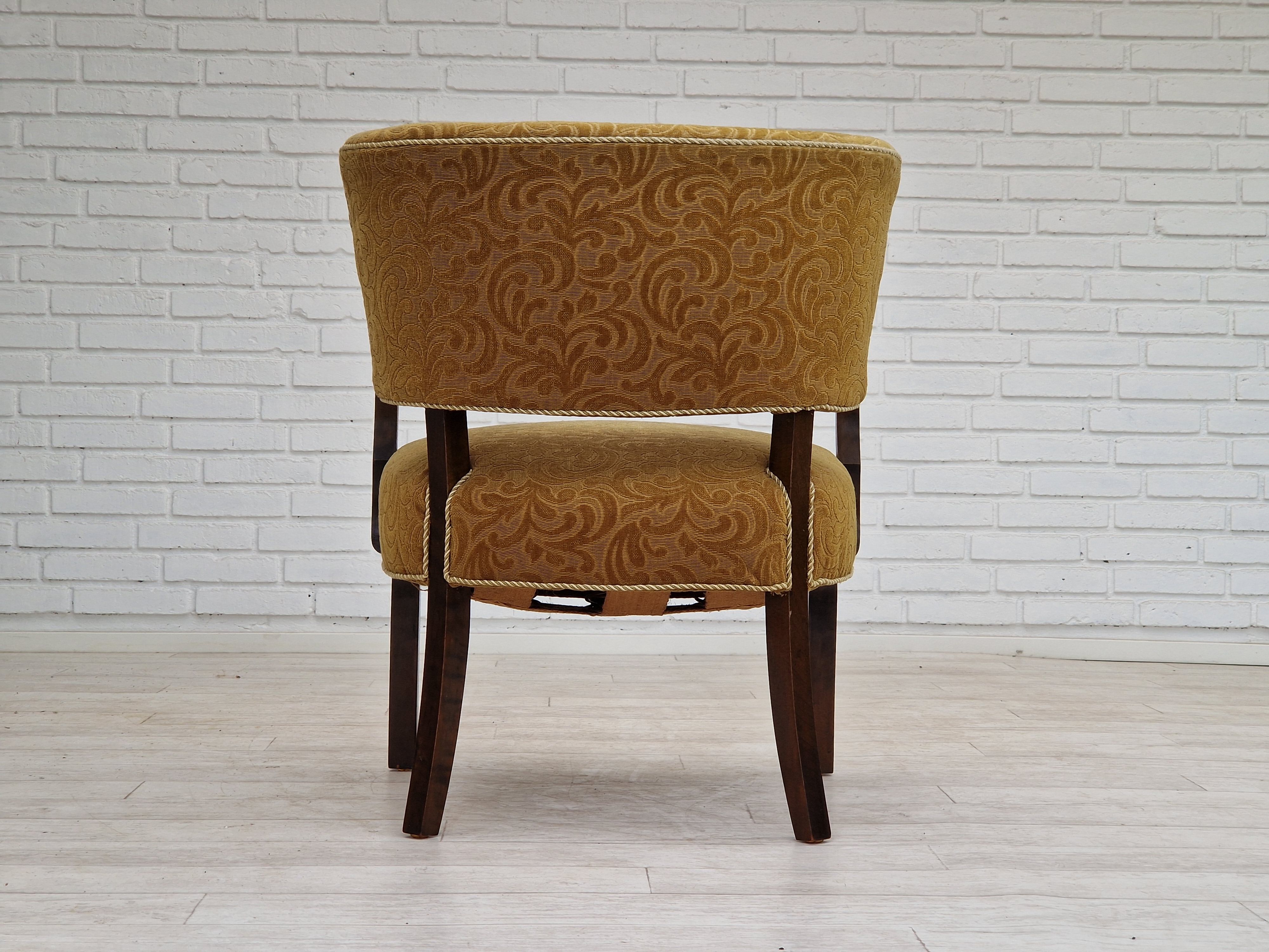 Fauteuil, tissu, bois de frêne, 1930