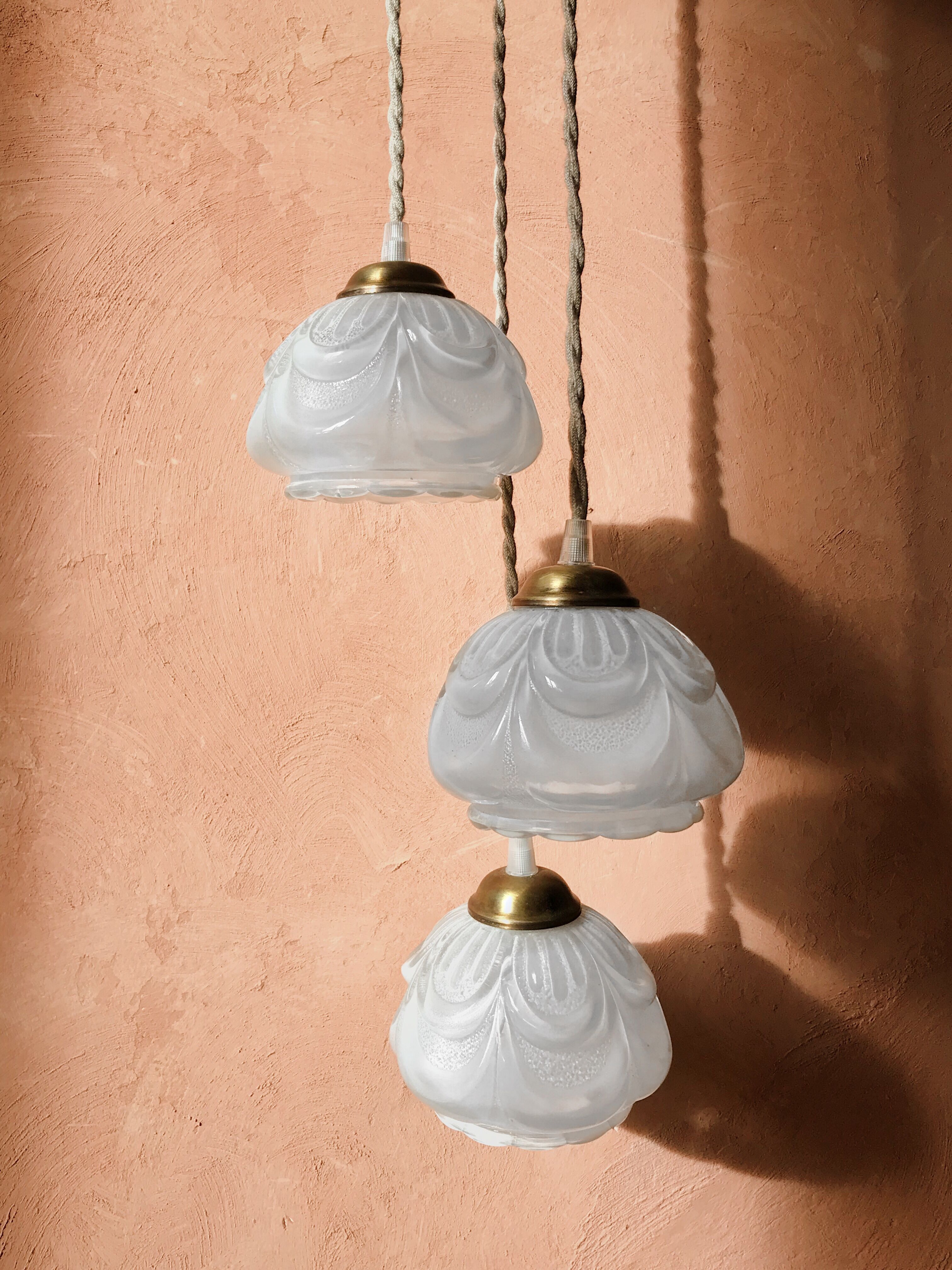 Lustre composé de trois globes vintage