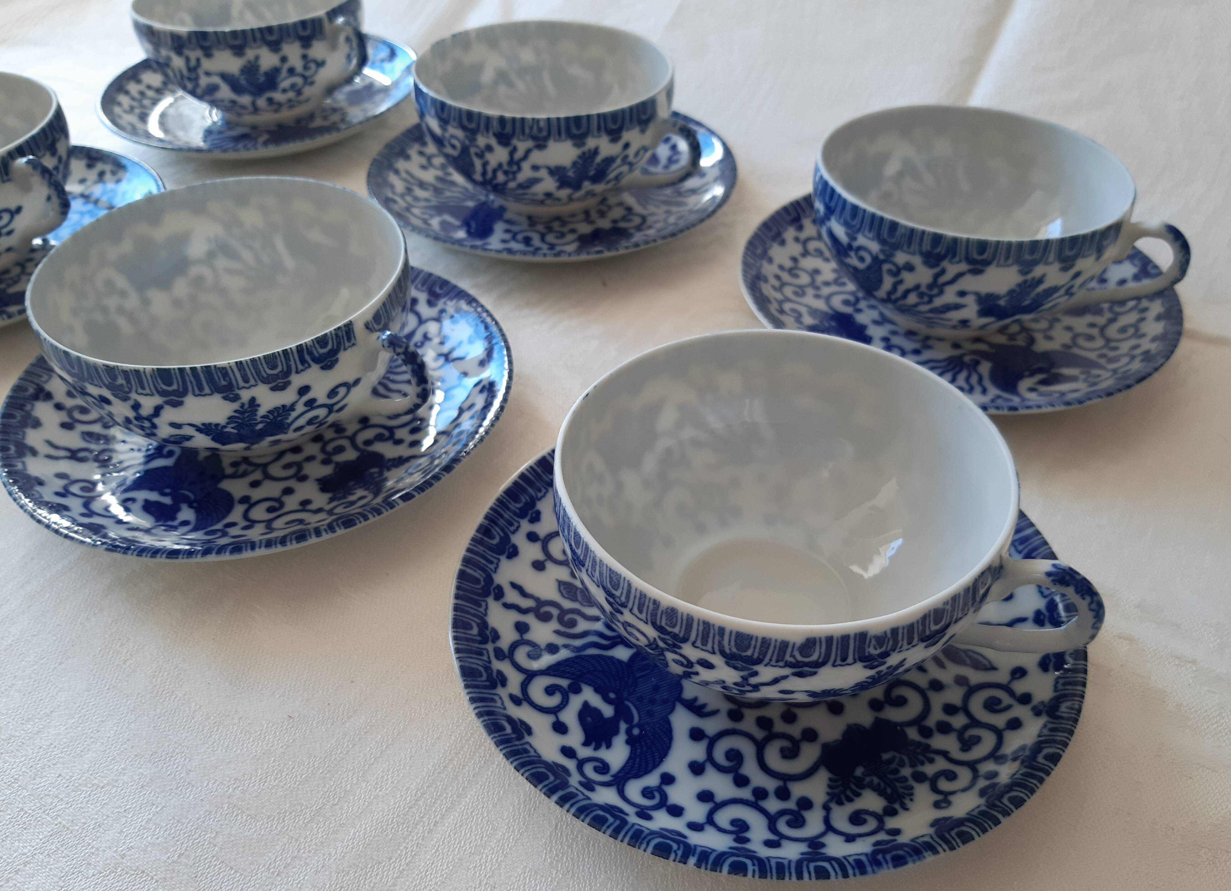6 teacups made of fine porcelain from vintage Japan